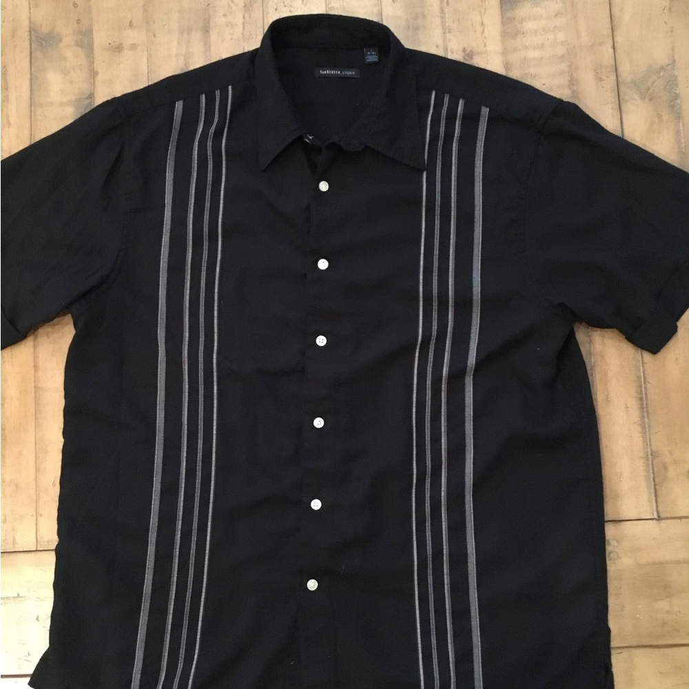 Van Heusen Black Short-Sleeve Button-Down Shirt with Gray Vertical Stripes